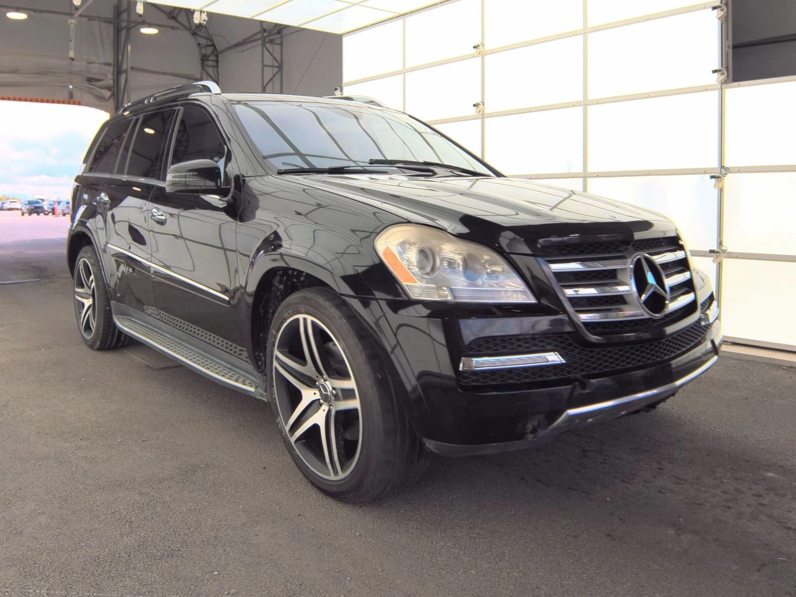Mercedes-Benz GL 550 4MATIC - изображение 2 | Auto.bg Mercedes-Benz GL 550 4MATIC - изображение 2