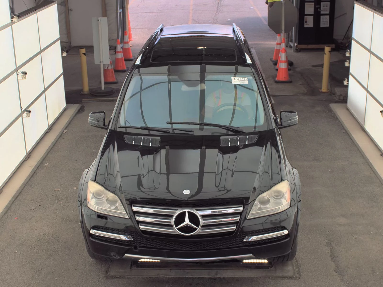 Mercedes-Benz GL 550 4MATIC - изображение 3 | Auto.bg Mercedes-Benz GL 550 4MATIC - изображение 3