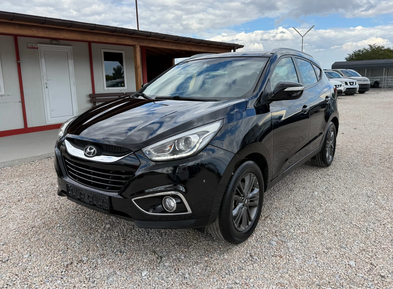 Hyundai IX35 1.7CRDI* КОЖА* НАВИ* ПОДГРЕВ* ПАНОРАМА* С.ИСТОРИЯ | Auto.bg — изображение 1 Hyundai IX35 1.7CRDI* КОЖА* НАВИ* ПОДГРЕВ* ПАНОРАМА* С.ИСТОРИЯ | Auto.bg — изображение 1