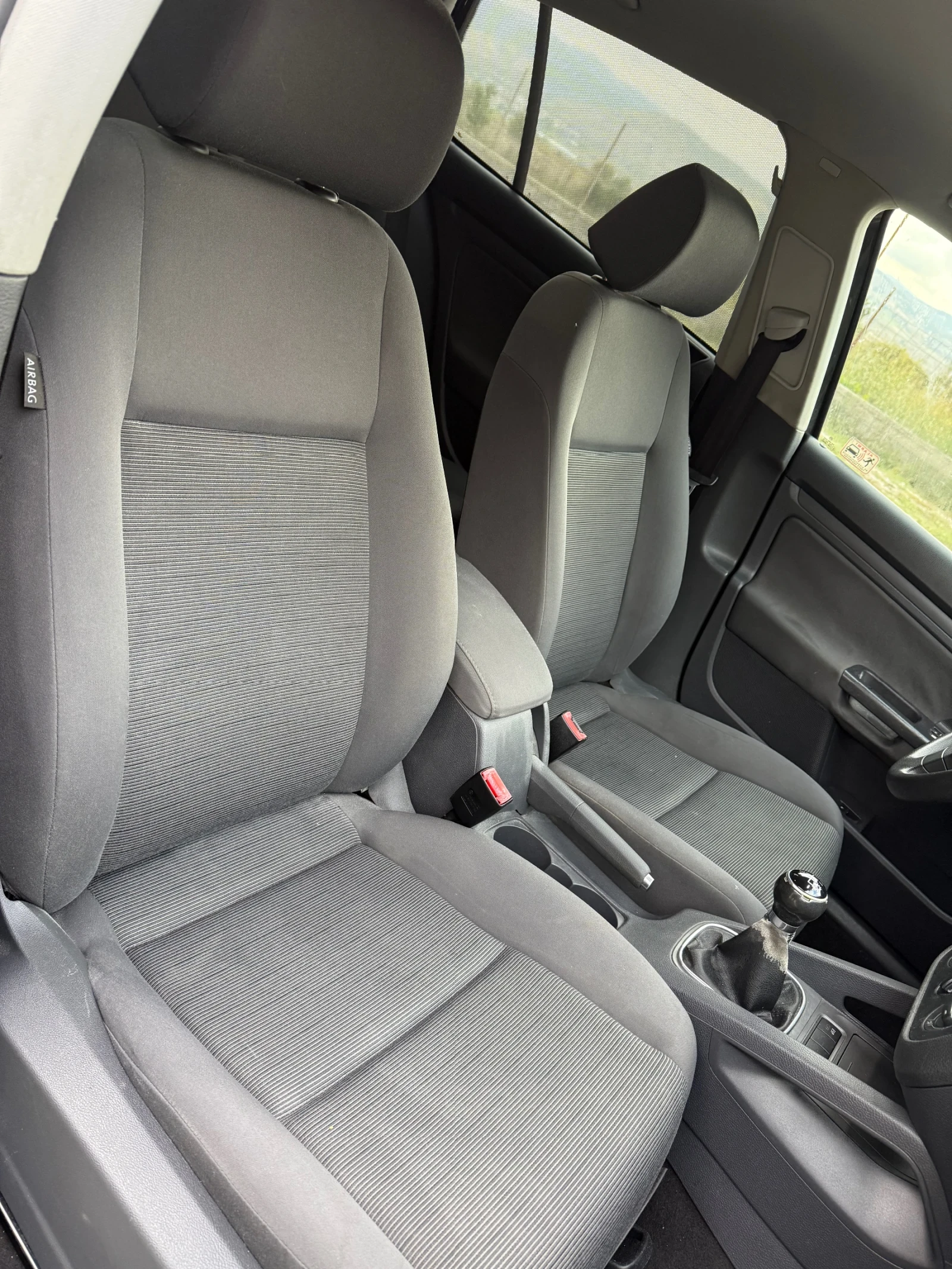 VW Golf 1.9TDI топ състояние  - изображение 9 | Auto.bg VW Golf 1.9TDI топ състояние  - изображение 9