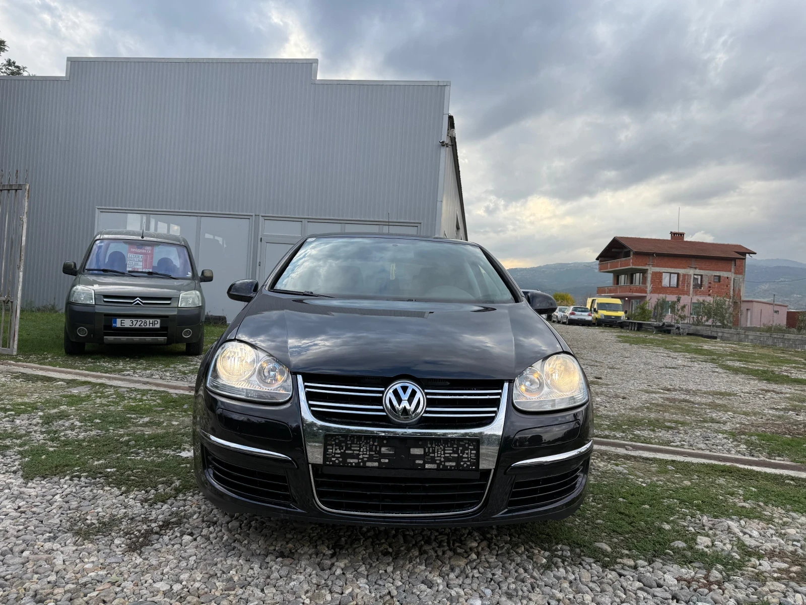 VW Golf 1.9TDI топ състояние  - изображение 8 | Auto.bg VW Golf 1.9TDI топ състояние  - изображение 8