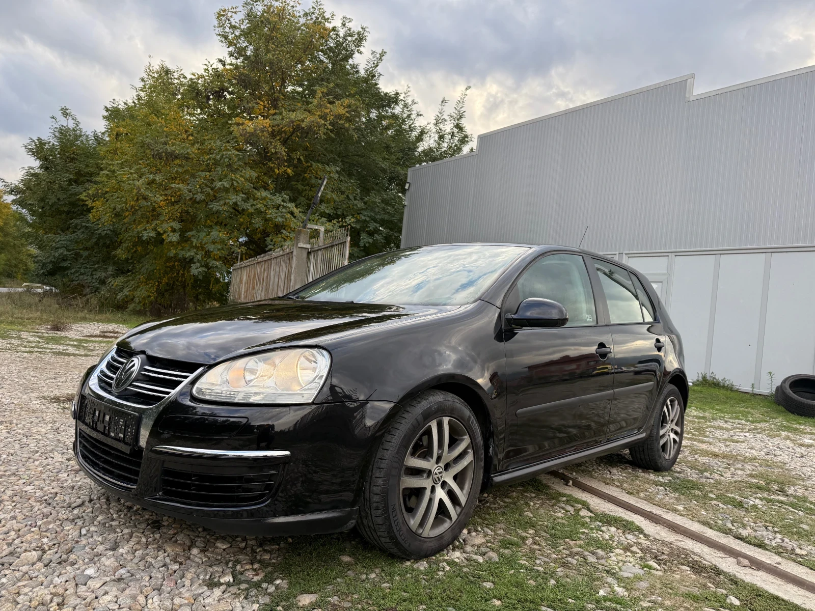 VW Golf 1.9TDI топ състояние  - изображение 7 | Auto.bg VW Golf 1.9TDI топ състояние  - изображение 7
