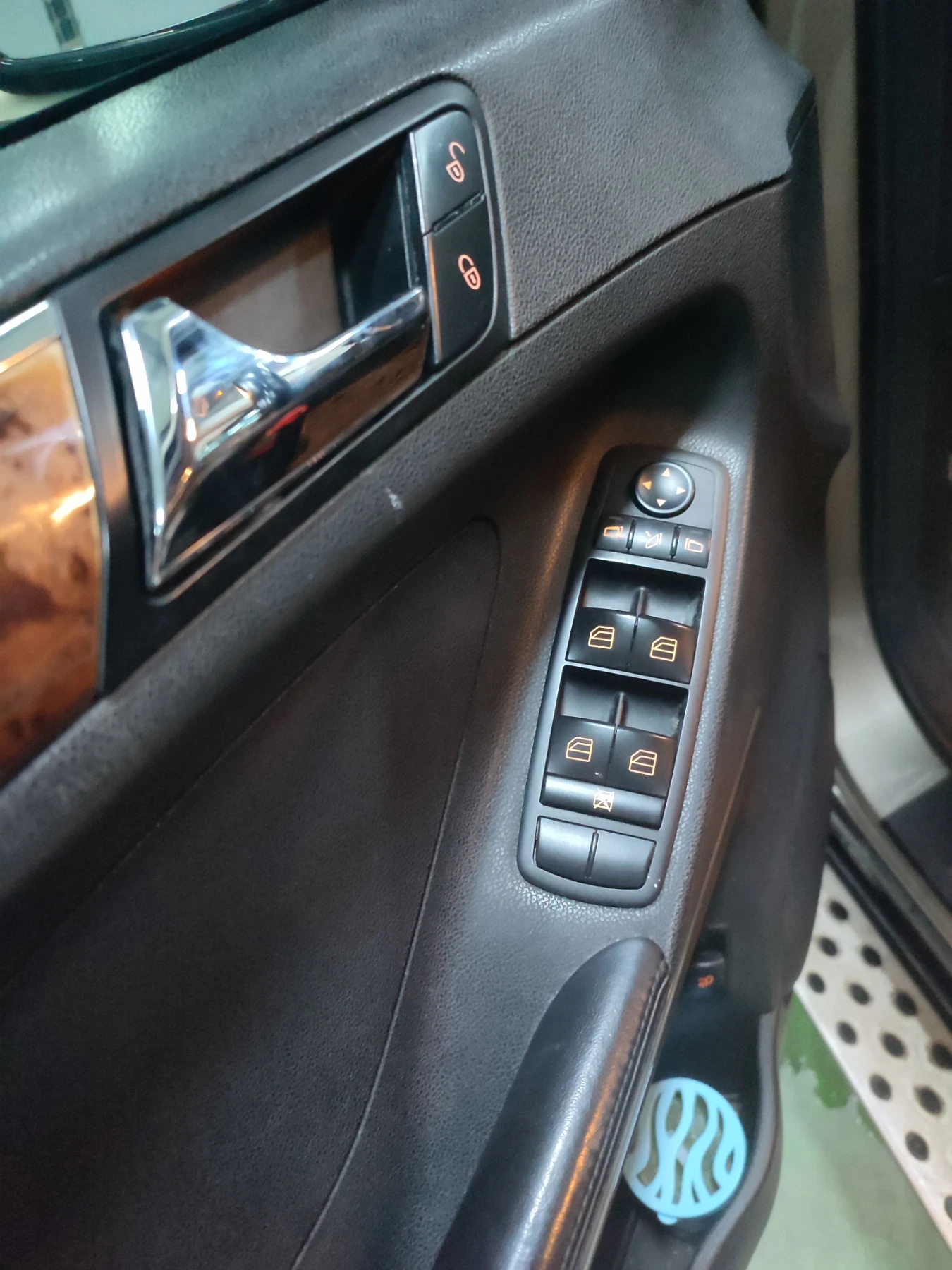 Mercedes-Benz ML 320 4matic - изображение 10 | Auto.bg Mercedes-Benz ML 320 4matic - изображение 10