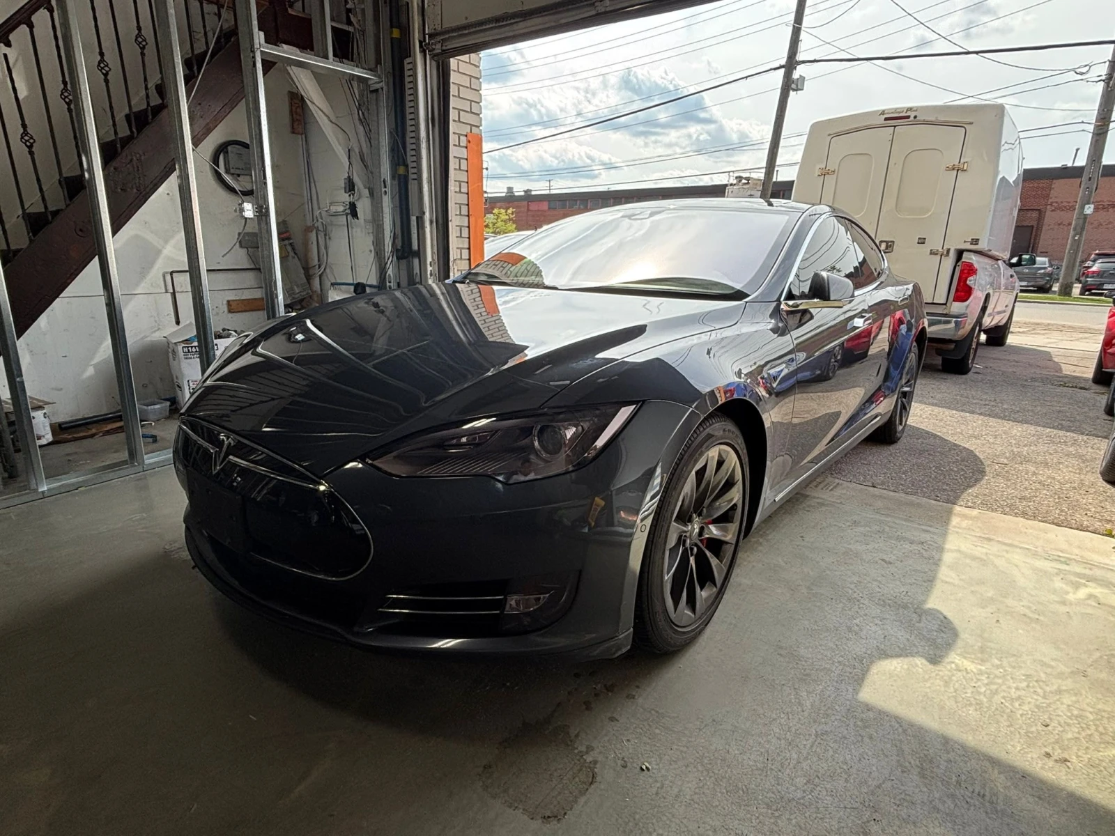 Tesla Model S * P90D * CARFAX * ОПЦИЯ ЗА ФИНАНСИРАНЕ | Auto.bg — изображение 1 Tesla Model S * P90D * CARFAX * ОПЦИЯ ЗА ФИНАНСИРАНЕ | Auto.bg — изображение 1