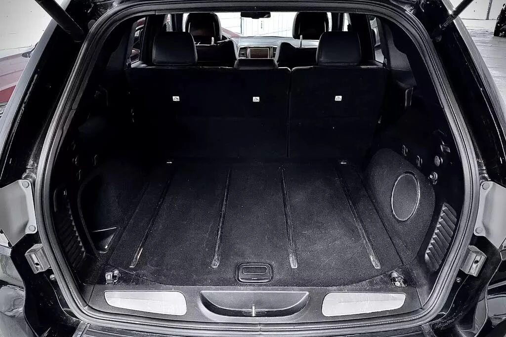 Jeep Grand cherokee SUMMIT* 8ZF* DISTRONIC* ПАНОРАМА* ОБДУХВАНЕ* 4Х4 - изображение 4 | Auto.bg Jeep Grand cherokee SUMMIT* 8ZF* DISTRONIC* ПАНОРАМА* ОБДУХВАНЕ* 4Х4 - изображение 4