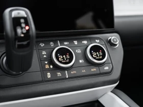 Land Rover Defender 110 P425 = X-Dynamic SE = Гаранция - 93082 € - 26058545 11 | Car24.bg Land Rover Defender 110 P425 = X-Dynamic SE = Гаранция - 93082 € - 26058545 11
