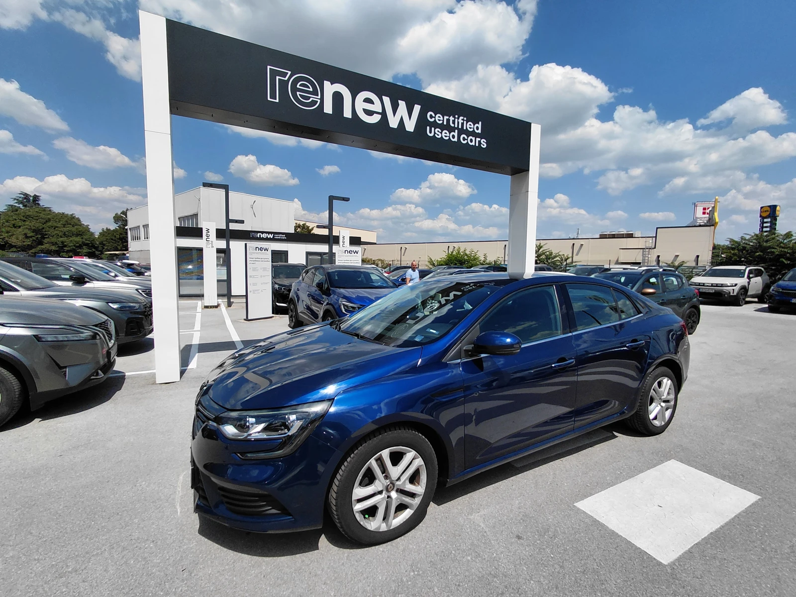 Renault Megane 1.5 dCi/115к.с/ZEN | Auto.bg — изображение 1 Renault Megane 1.5 dCi/115к.с/ZEN | Auto.bg — изображение 1
