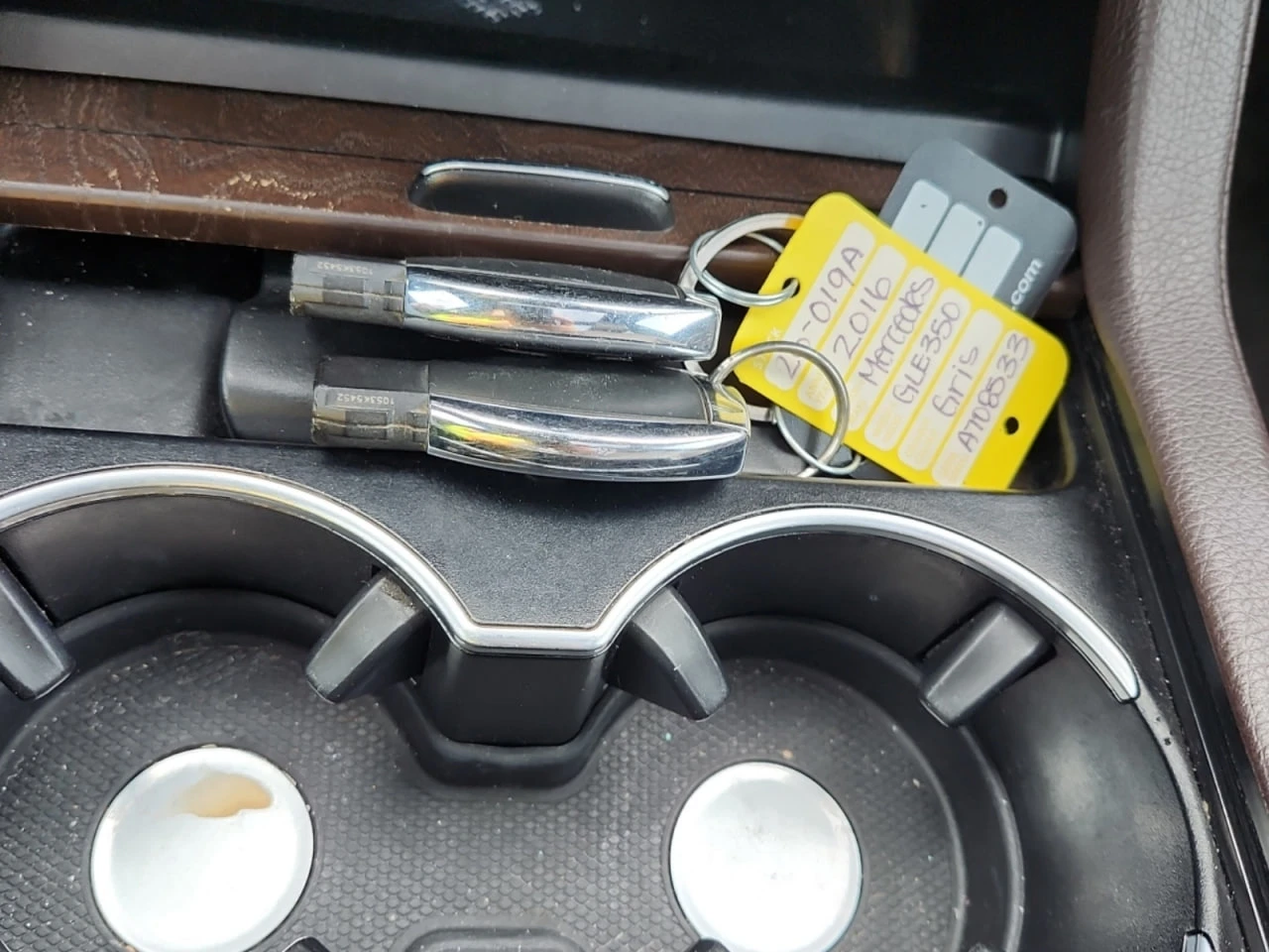 Mercedes-Benz GLE 350 * АВТО КРЕДИТ* ЦЕНА ДО БГ * СЕРВИЗНА ИСТОРИЯ *  - изображение 9 | Auto.bg Mercedes-Benz GLE 350 * АВТО КРЕДИТ* ЦЕНА ДО БГ * СЕРВИЗНА ИСТОРИЯ *  - изображение 9