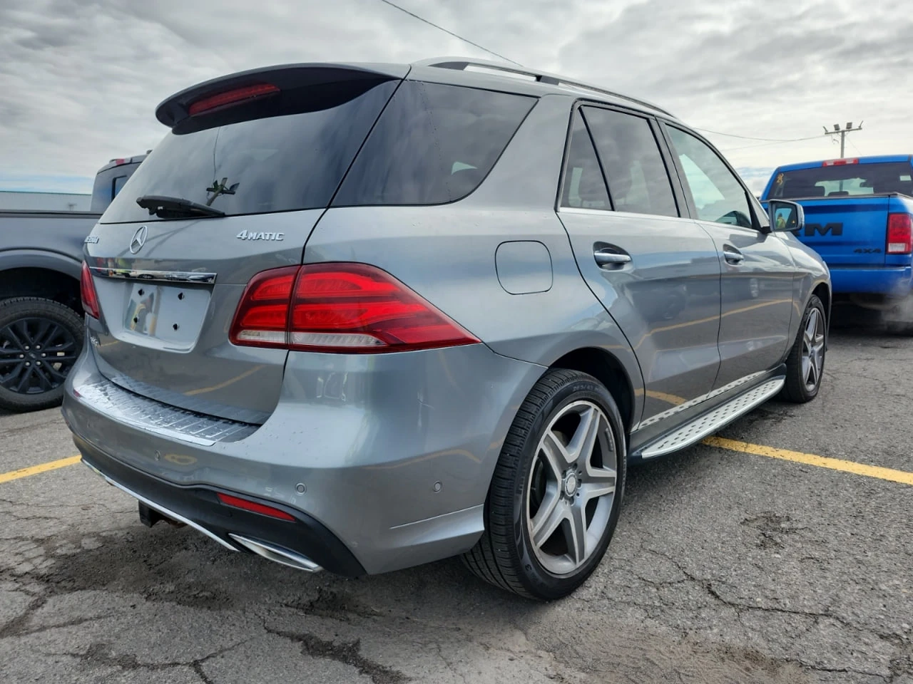 Mercedes-Benz GLE 350 * АВТО КРЕДИТ* ЦЕНА ДО БГ * СЕРВИЗНА ИСТОРИЯ *  - изображение 4 | Auto.bg Mercedes-Benz GLE 350 * АВТО КРЕДИТ* ЦЕНА ДО БГ * СЕРВИЗНА ИСТОРИЯ *  - изображение 4