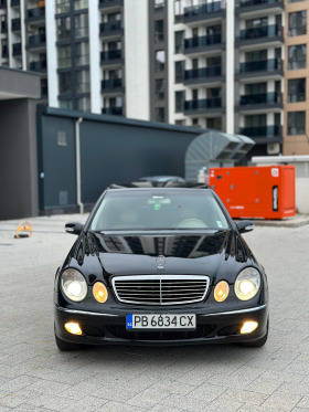 Обява за продажба на Mercedes-Benz E 320 Подгр* Обдух* Печка* Надуване* ел* волан* Парктрон ~9 499 лв. - изображение 1