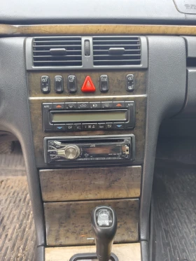 Mercedes-Benz E 280 GAZ 4MATIC - 3900 € / 7627.74 лв. - 90912292 11 | Car24.bg Mercedes-Benz E 280 GAZ 4MATIC - 3900 € / 7627.74 лв. - 90912292 11