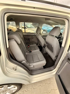 VW Touran 7места* Топ* Реален* Бартер* 2 ключа* | Auto.bg — изображение 6 VW Touran 7места* Топ* Реален* Бартер* 2 ключа* | Auto.bg — изображение 6