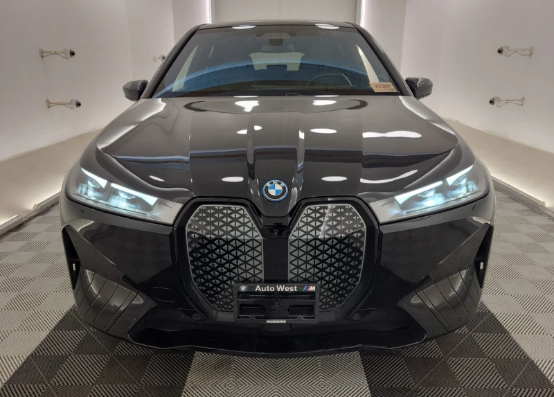 BMW iX М Sport* AWD* Curved* Sky Longue* - 33200 € / 64933.56 лв. - 30757666 1 | Car24.bg BMW iX М Sport* AWD* Curved* Sky Longue* - 33200 € / 64933.56 лв. - 30757666 1