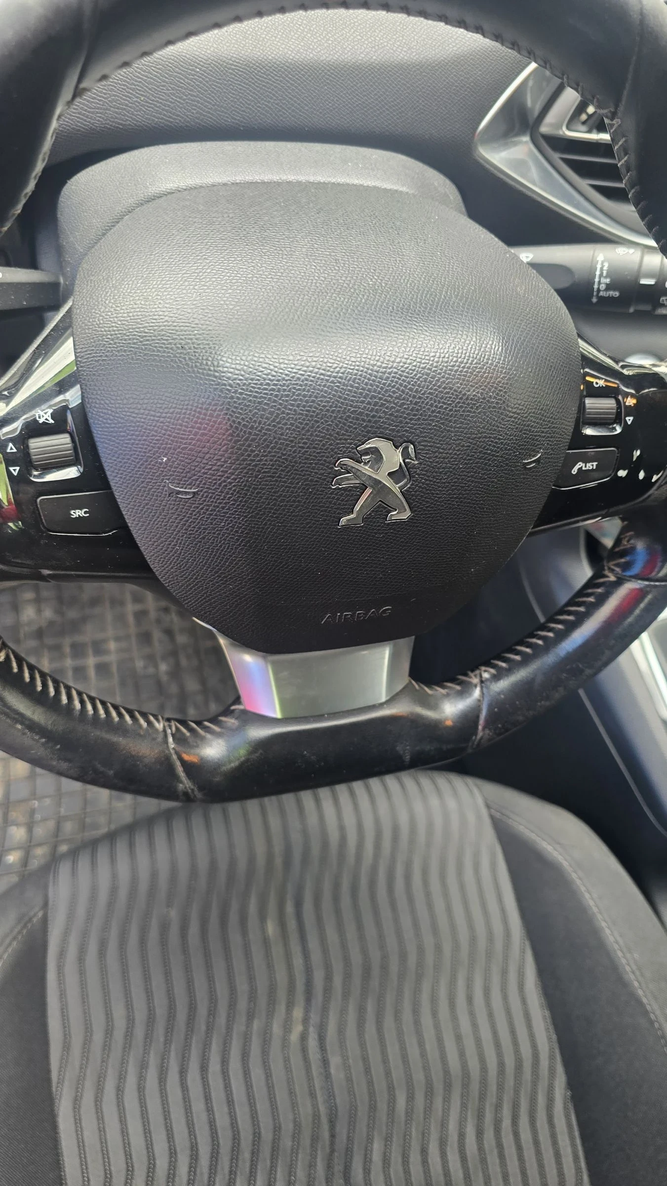 Peugeot 308 1.6 hdi 2017 euro 6 - изображение 6 | Auto.bg Peugeot 308 1.6 hdi 2017 euro 6 - изображение 6