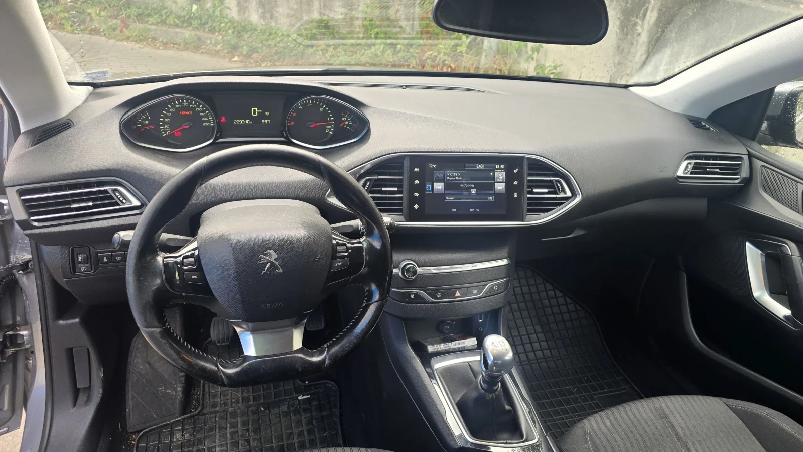 Peugeot 308 1.6 hdi 2017 euro 6 - изображение 7 | Auto.bg Peugeot 308 1.6 hdi 2017 euro 6 - изображение 7