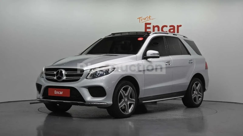 Mercedes-Benz GLE 350 4MATIC !AMG LINE! ОБДУХ/ПОДГРЕВ/ПАНОРАМА/КАМЕРИ - 19850 € / 38823.23 лв. - 80051379 1 | Car24.bg Mercedes-Benz GLE 350 4MATIC !AMG LINE! ОБДУХ/ПОДГРЕВ/ПАНОРАМА/КАМЕРИ - 19850 € / 38823.23 лв. - 80051379 1