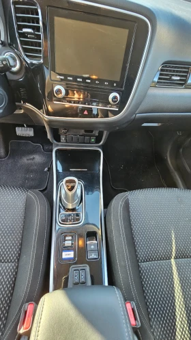 Mitsubishi Outlander Phev 2.4 | Auto.bg — изображение 11 Mitsubishi Outlander Phev 2.4 | Auto.bg — изображение 11