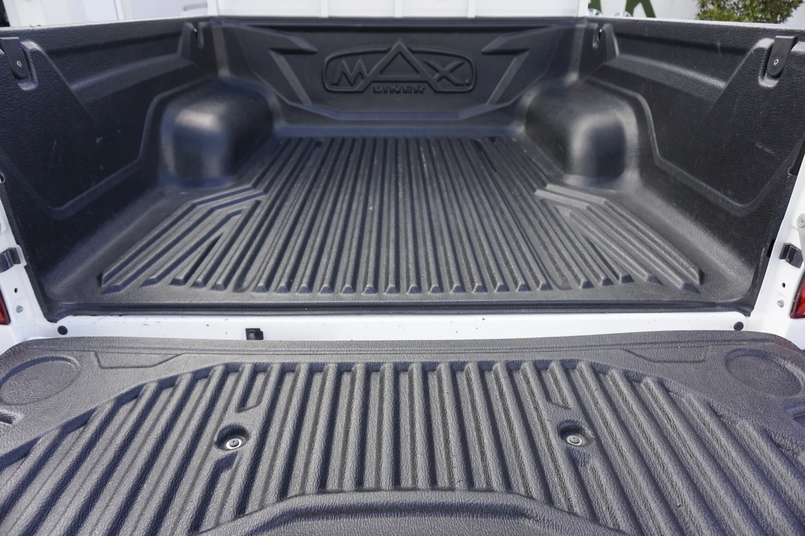 Toyota Hilux 2.4 D-4D/Двойна кабина/4х4/Теглич - изображение 9 | Auto.bg Toyota Hilux 2.4 D-4D/Двойна кабина/4х4/Теглич - изображение 9