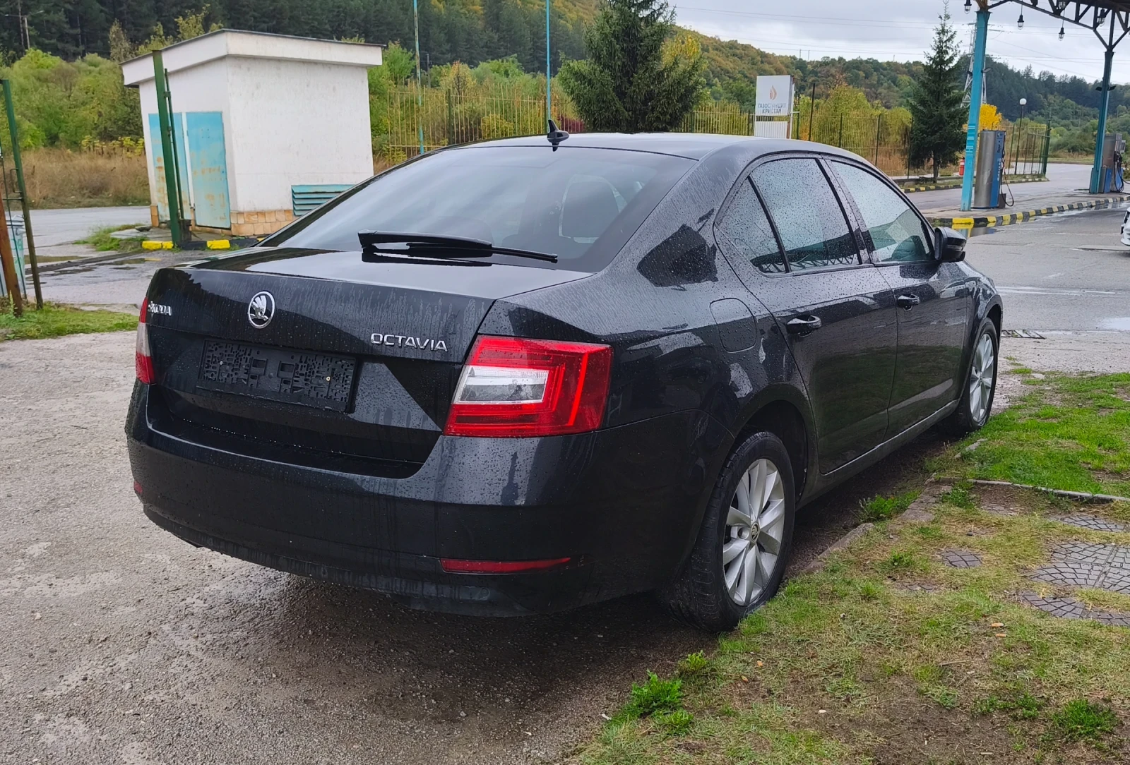 Skoda Octavia 2.0TDI* 150k.s* Хечбек* NAVI* 7 DSG - изображение 7 | Auto.bg Skoda Octavia 2.0TDI* 150k.s* Хечбек* NAVI* 7 DSG - изображение 7