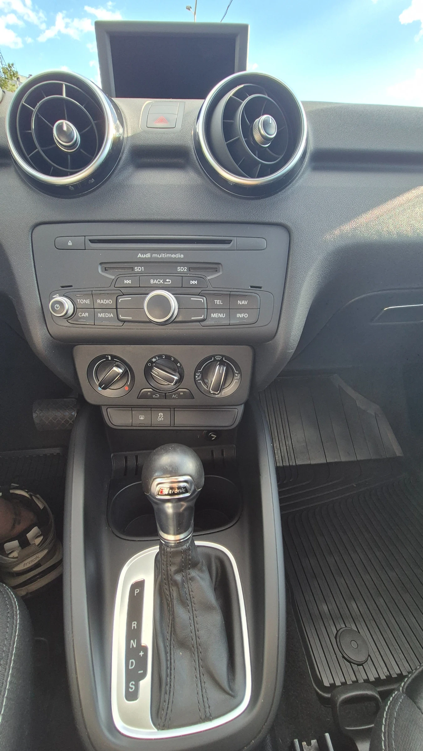 Audi A1 1.6 tdi - изображение 6 | Auto.bg Audi A1 1.6 tdi - изображение 6