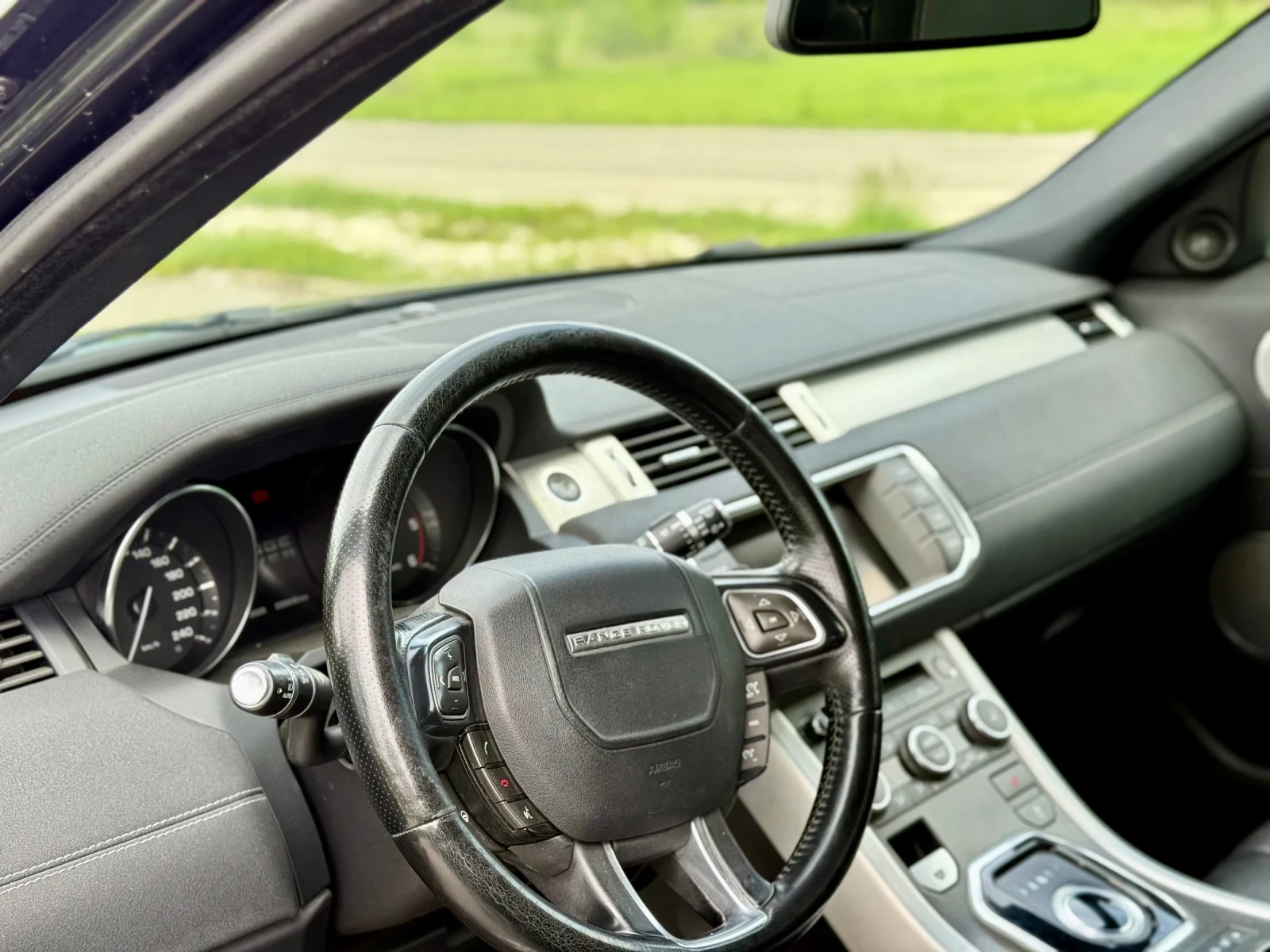 Land Rover Range Rover Evoque Land Rover Range Rover Evoque 2.2d - изображение 6 | Auto.bg Land Rover Range Rover Evoque Land Rover Range Rover Evoque 2.2d - изображение 6