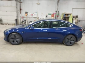 Tesla Model 3 LONG RANGE* DUAL MOTOR* КОЖА* ПОДГРЕВ* ПАНО* КАМЕР | Auto.bg — изображение 13 Tesla Model 3 LONG RANGE* DUAL MOTOR* КОЖА* ПОДГРЕВ* ПАНО* КАМЕР | Auto.bg — изображение 13