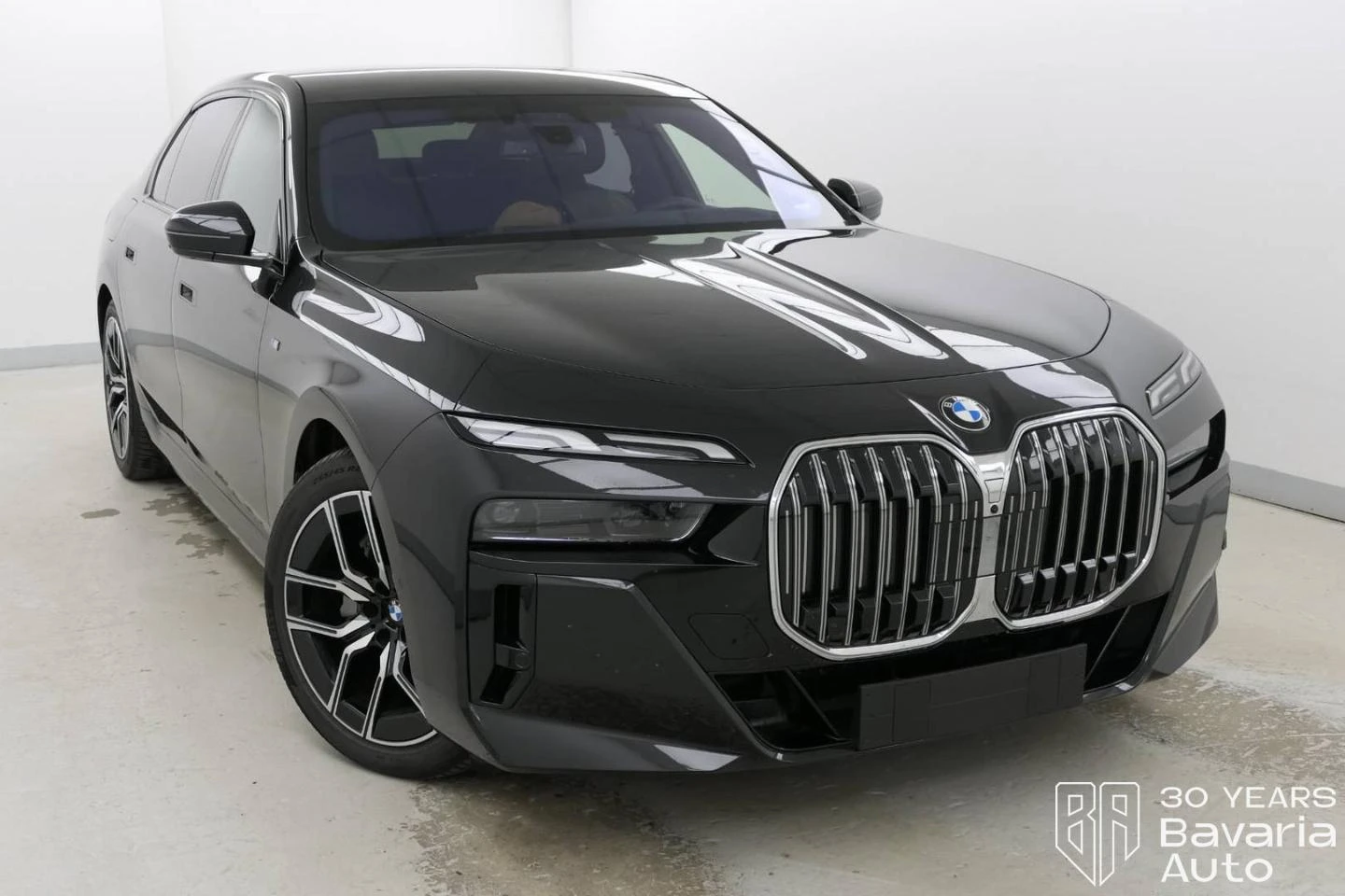 BMW 740 d xDrive M Sport Paket Sportautomatic - изображение 4 | Auto.bg BMW 740 d xDrive M Sport Paket Sportautomatic - изображение 4