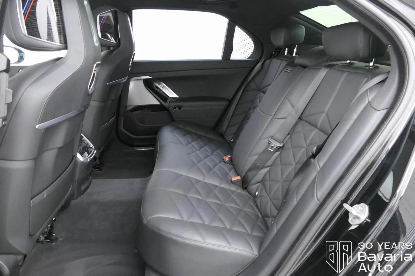 BMW 740 d xDrive M Sport Paket Sportautomatic - изображение 8 | Auto.bg BMW 740 d xDrive M Sport Paket Sportautomatic - изображение 8