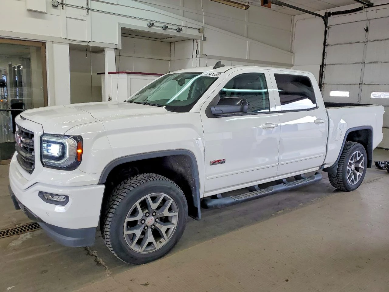 Gmc Sierra 1500 Crew Cab 5.3 V8 4x4 | Auto.bg — изображение 1 Gmc Sierra 1500 Crew Cab 5.3 V8 4x4 | Auto.bg — изображение 1