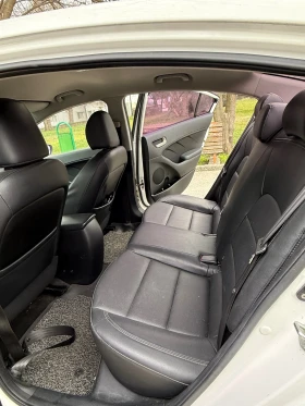 Kia K3 - 9000 € / 17602.47 лв. - 19152418 9 | Car24.bg Kia K3 - 9000 € / 17602.47 лв. - 19152418 9