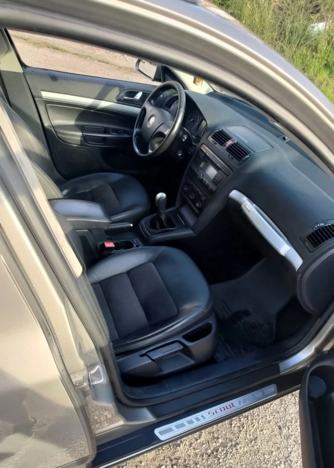 Skoda Octavia Scout 4x4    2.0tdi  - изображение 7 | Auto.bg Skoda Octavia Scout 4x4    2.0tdi  - изображение 7