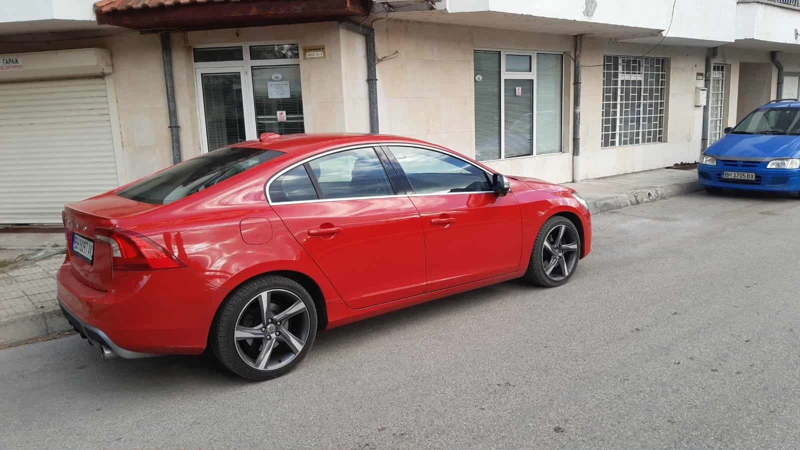 Volvo S60 D5/4X4/ R-DESIGN - изображение 9 | Auto.bg Volvo S60 D5/4X4/ R-DESIGN - изображение 9