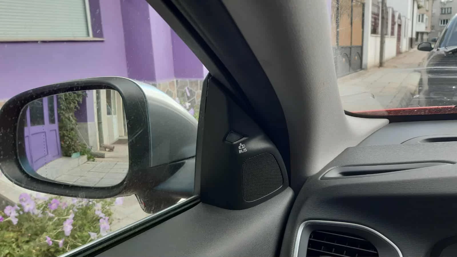 Volvo S60 D5/4X4/ R-DESIGN - изображение 4 | Auto.bg Volvo S60 D5/4X4/ R-DESIGN - изображение 4