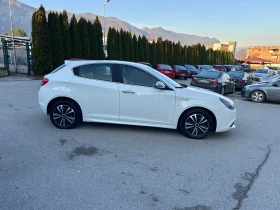 Alfa Romeo Giulietta 1.4i TURBO - НАВИГАЦИЯ - УНИКАТ - 8800 лв. / 4499.37 € - 28930191 4 | Car24.bg Alfa Romeo Giulietta 1.4i TURBO - НАВИГАЦИЯ - УНИКАТ - 8800 лв. / 4499.37 € - 28930191 4