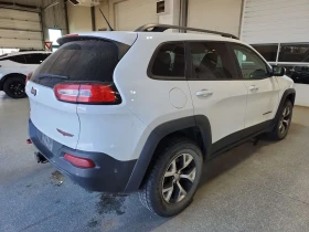 Jeep Cherokee * TRAILHAWK * CARFAX * ФИНАНСИРАНЕ | Auto.bg — изображение 3 Jeep Cherokee * TRAILHAWK * CARFAX * ФИНАНСИРАНЕ | Auto.bg — изображение 3