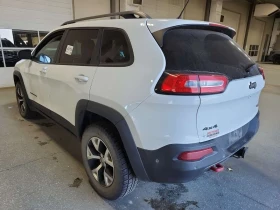 Jeep Cherokee * TRAILHAWK * CARFAX * ФИНАНСИРАНЕ | Auto.bg — изображение 4 Jeep Cherokee * TRAILHAWK * CARFAX * ФИНАНСИРАНЕ | Auto.bg — изображение 4