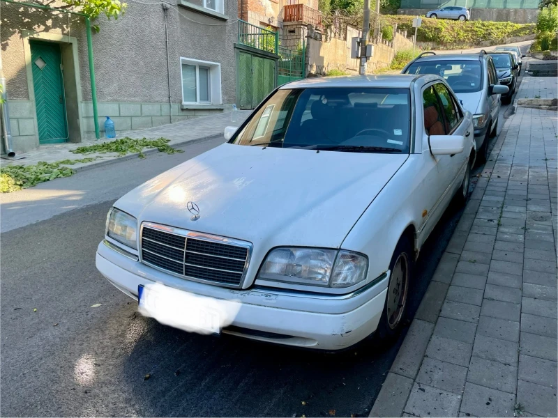 Mercedes-Benz C 180 - 1020 € / 1994.95 лв. - 64851387 1 | Car24.bg Mercedes-Benz C 180 - 1020 € / 1994.95 лв. - 64851387 1