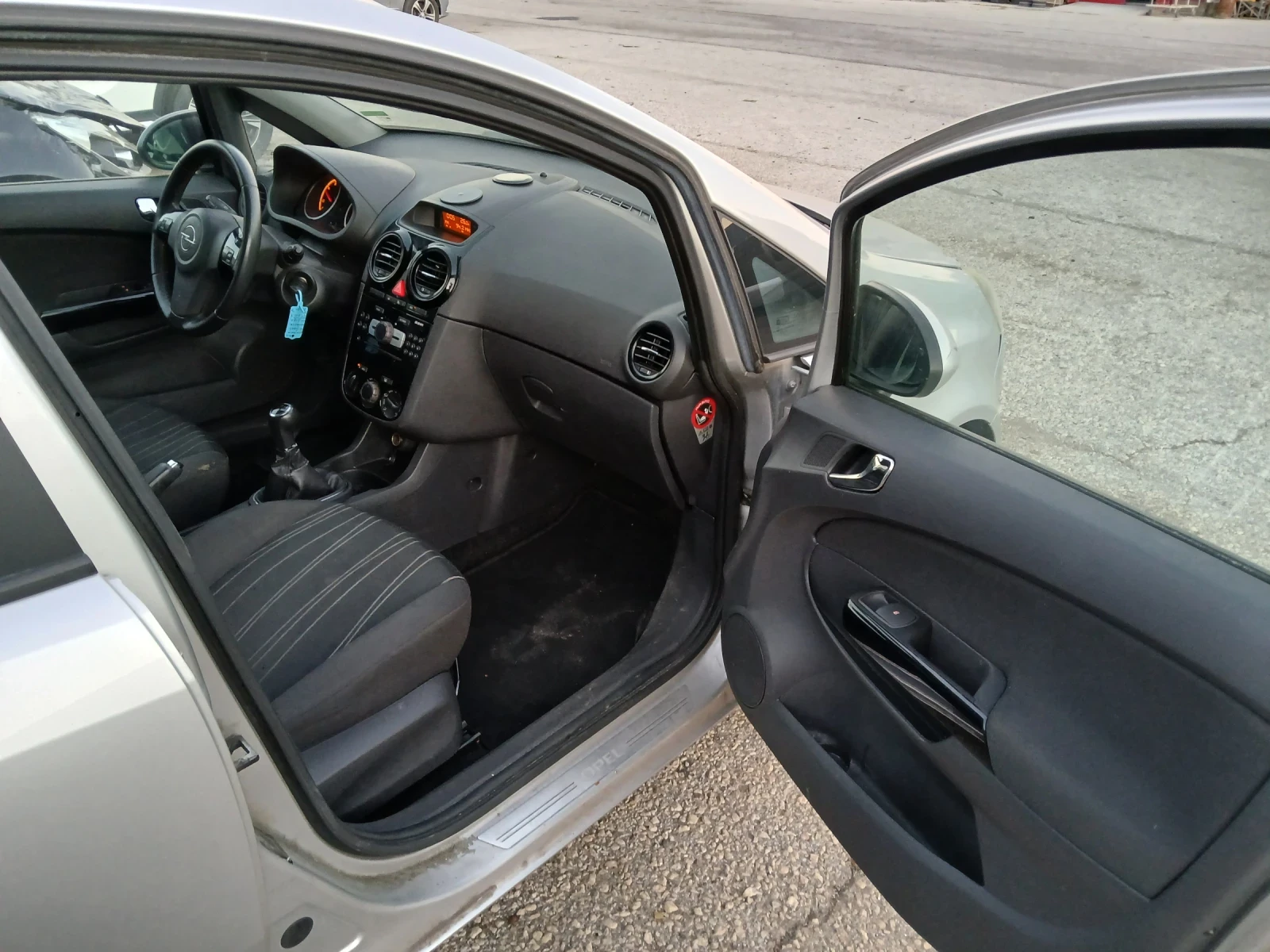 Opel Corsa 1.3 cdti НА ЧАСТИ! - изображение 5 | Auto.bg Opel Corsa 1.3 cdti НА ЧАСТИ! - изображение 5