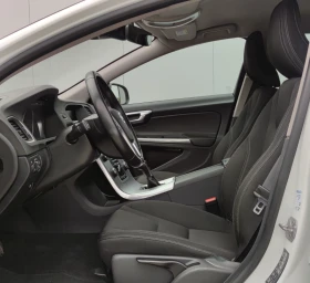 Volvo V60 2.0d* 120к.с* - 7600 € / 14864.31 лв. - 77182161 14 | Car24.bg Volvo V60 2.0d* 120к.с* - 7600 € / 14864.31 лв. - 77182161 14