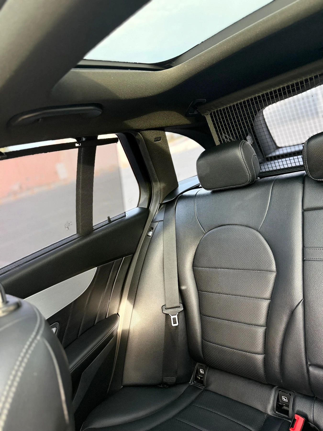 Mercedes-Benz C 220 C220 4-Matic AMG-Paket ЛИЗИНГ 100% Одобрение - изображение 9 | Auto.bg Mercedes-Benz C 220 C220 4-Matic AMG-Paket ЛИЗИНГ 100% Одобрение - изображение 9