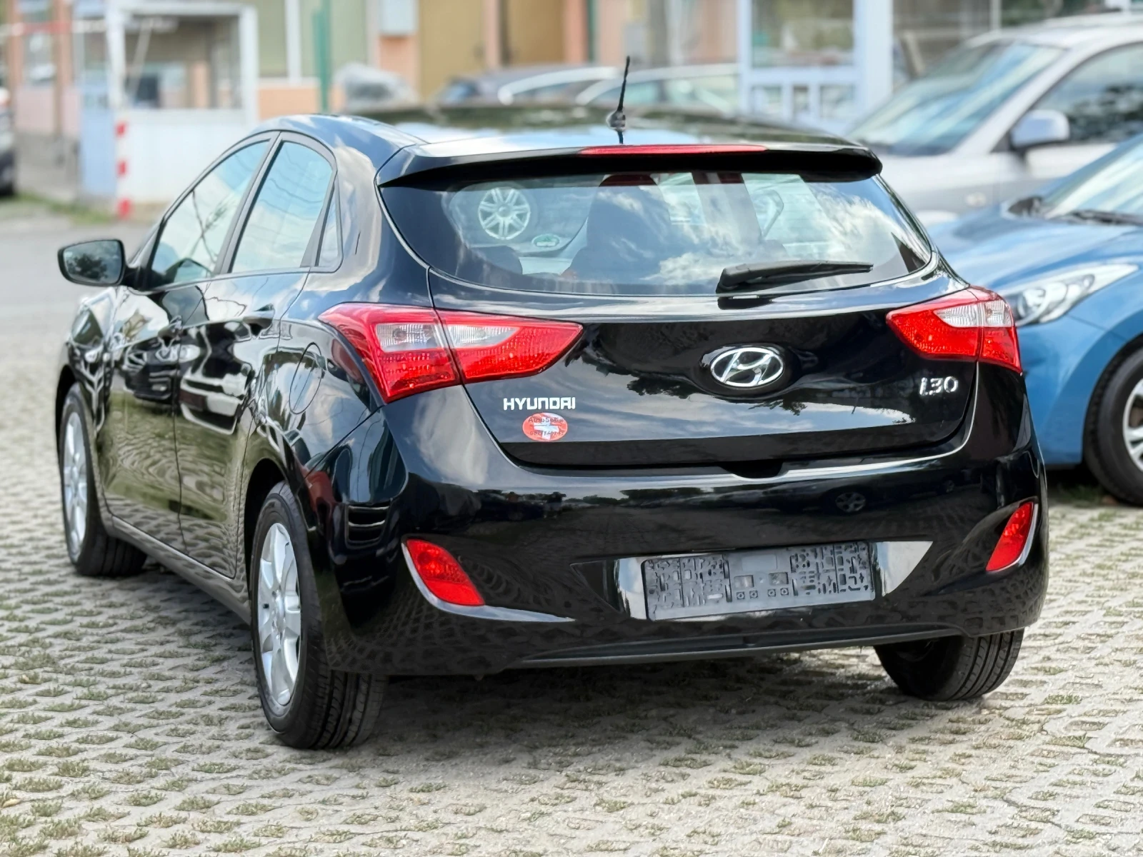 Hyundai I30 1.4i / 6 скорости / SPORT / ПОДАРЪК ГУМИ С ДЖАНТИ - изображение 4 | Auto.bg Hyundai I30 1.4i / 6 скорости / SPORT / ПОДАРЪК ГУМИ С ДЖАНТИ - изображение 4