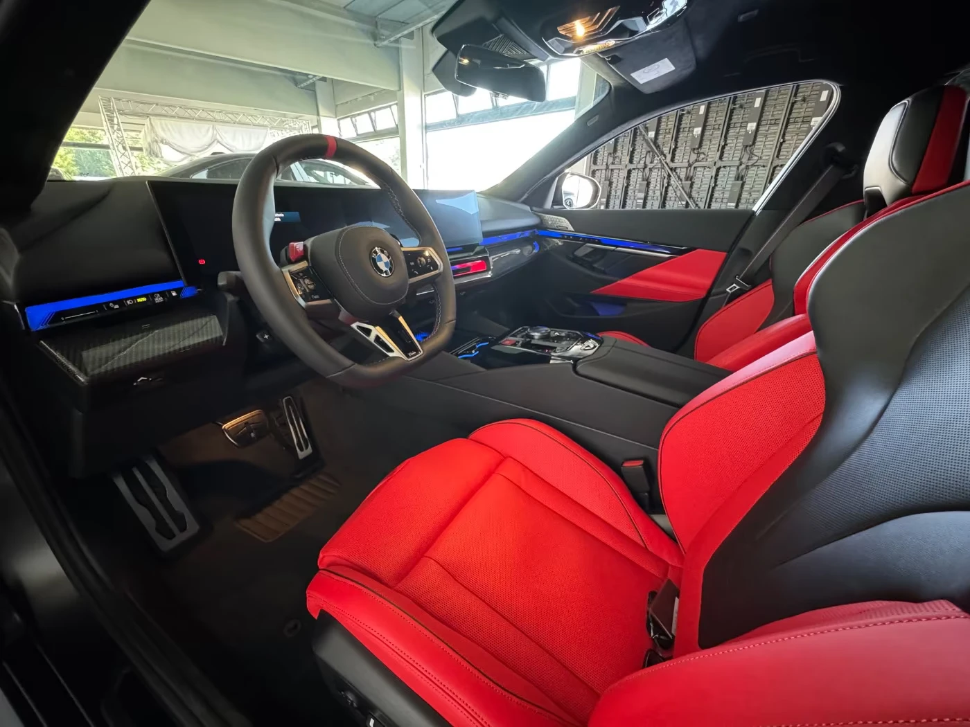 BMW M5 CARBON, Frozen Matt - изображение 9 | Auto.bg BMW M5 CARBON, Frozen Matt - изображение 9