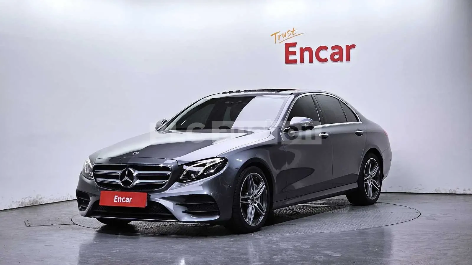 Mercedes-Benz E 300 4MATIC BURMESTER/360/PANO/HEAD UP | Auto.bg — изображение 1 Mercedes-Benz E 300 4MATIC BURMESTER/360/PANO/HEAD UP | Auto.bg — изображение 1