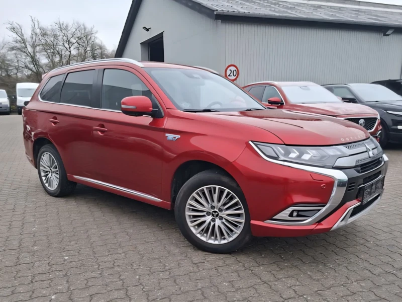 Mitsubishi Outlander Outlander Instyle | 4WD | 2.4 PHEV - 15800 € / 30902.11 лв. - 61387010 1 | Car24.bg Mitsubishi Outlander Outlander Instyle | 4WD | 2.4 PHEV - 15800 € / 30902.11 лв. - 61387010 1