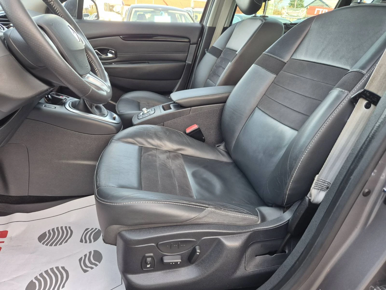 Renault Scenic 1.5DCI-ПАНОРАМА-КОЖА-FULL FULL-FACE LIFT - изображение 7 | Auto.bg Renault Scenic 1.5DCI-ПАНОРАМА-КОЖА-FULL FULL-FACE LIFT - изображение 7