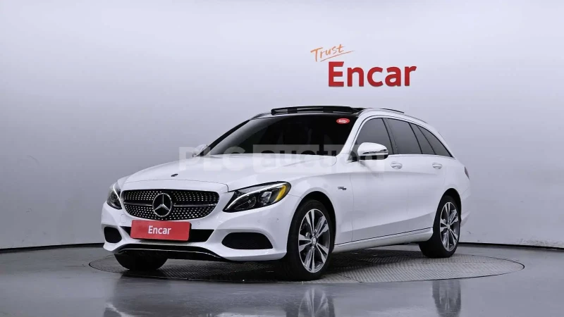 Mercedes-Benz C 220 d 4MATIC/HEAD UP/PANORAMA/360CAM/FULL - 14990 € / 29317.89 лв. - 95443375 1 | Car24.bg Mercedes-Benz C 220 d 4MATIC/HEAD UP/PANORAMA/360CAM/FULL - 14990 € / 29317.89 лв. - 95443375 1