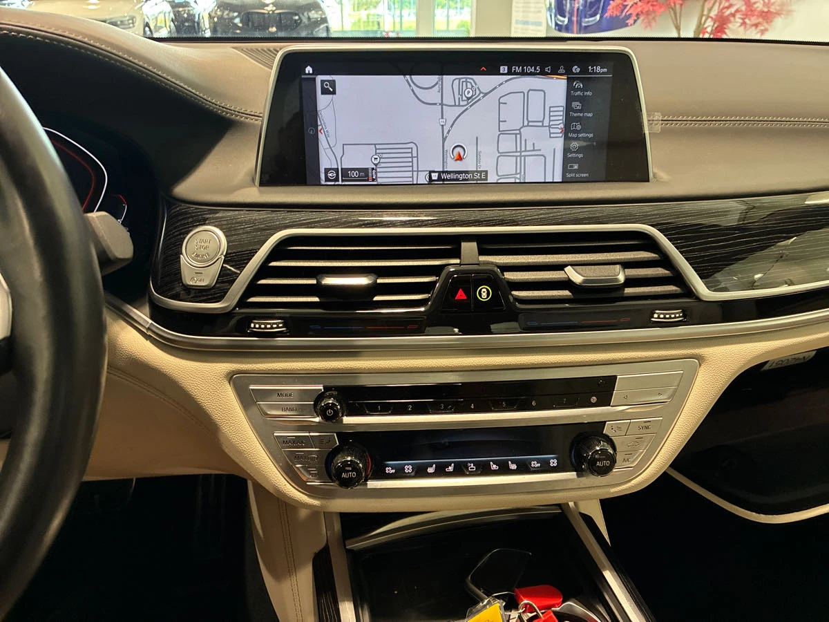 BMW 750 XDRIVE CARFAX АВТО КРЕДИТ  - изображение 8 | Auto.bg BMW 750 XDRIVE CARFAX АВТО КРЕДИТ  - изображение 8