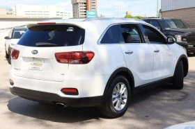 Kia Sorento LX | 4X4 | 7 МЕСТА | CARPLAY | ЦЕНА ДО БГ | Auto.bg — изображение 7 Kia Sorento LX | 4X4 | 7 МЕСТА | CARPLAY | ЦЕНА ДО БГ | Auto.bg — изображение 7