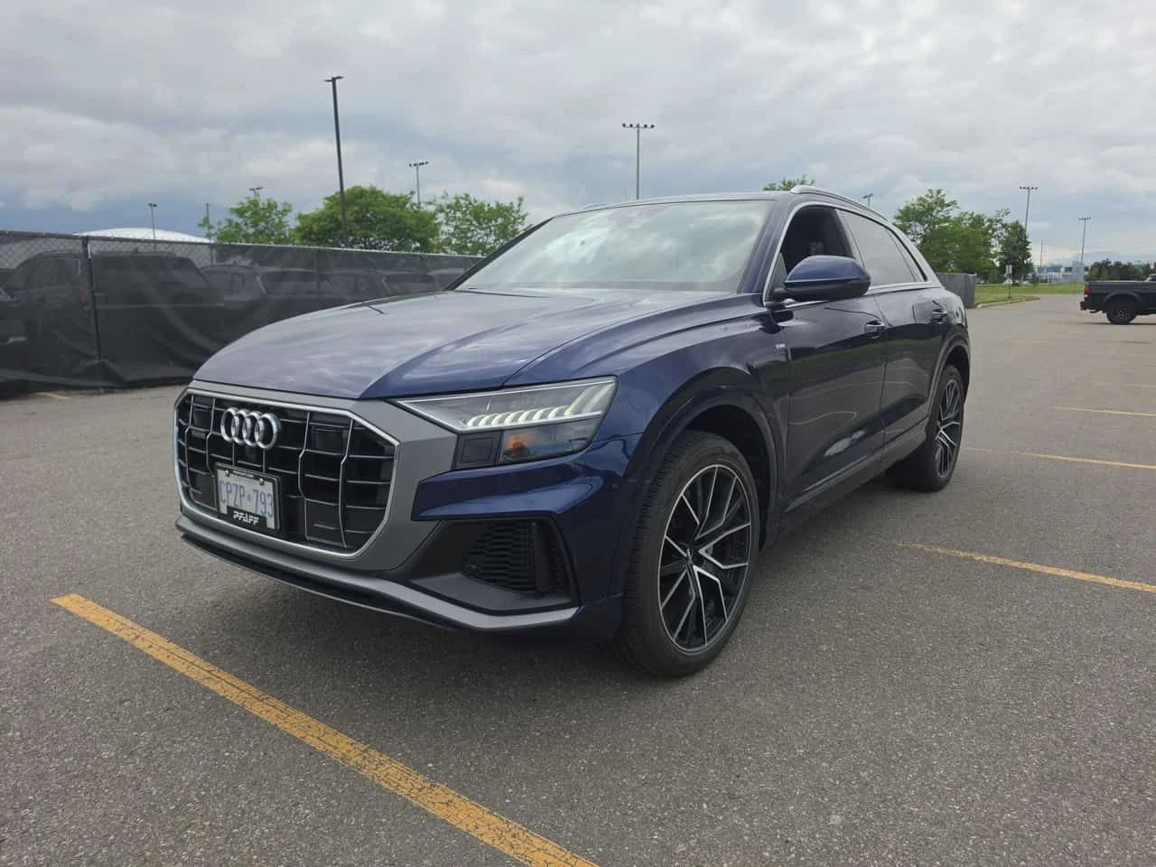 Audi Q8 * Technik * CARFAX * MATRIX * ОБДУХВАНЕ | Auto.bg — изображение 1 Audi Q8 * Technik * CARFAX * MATRIX * ОБДУХВАНЕ | Auto.bg — изображение 1