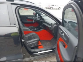 Volvo XC40 * T5* R-Design* AWD* - 15700 € / 30706.53 лв. - 64003517 5 | Car24.bg Volvo XC40 * T5* R-Design* AWD* - 15700 € / 30706.53 лв. - 64003517 5